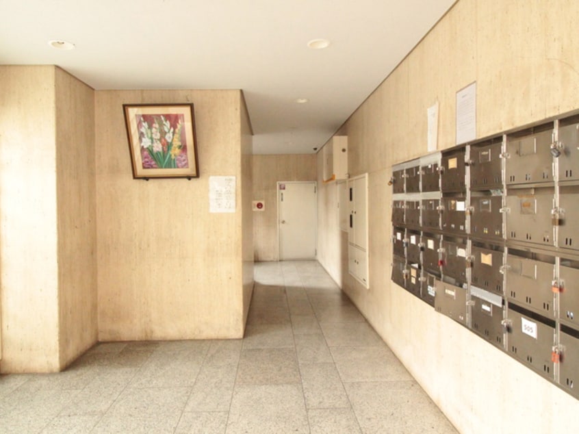 エントランス部分 マンション華