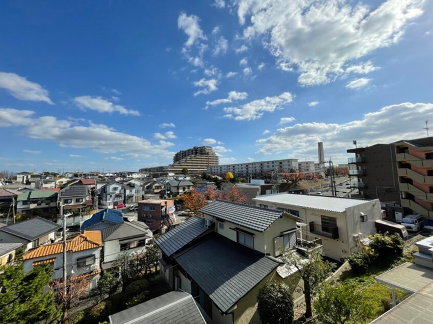 室内からの展望 ア－トヒルズ