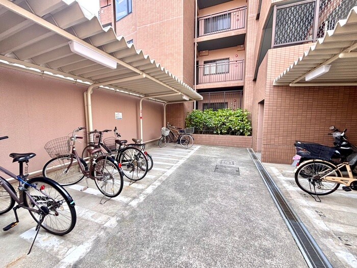 駐輪場 加島フラット