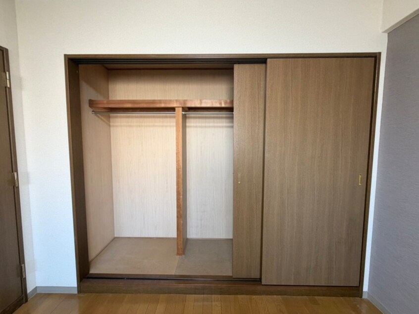 収納 加島フラット