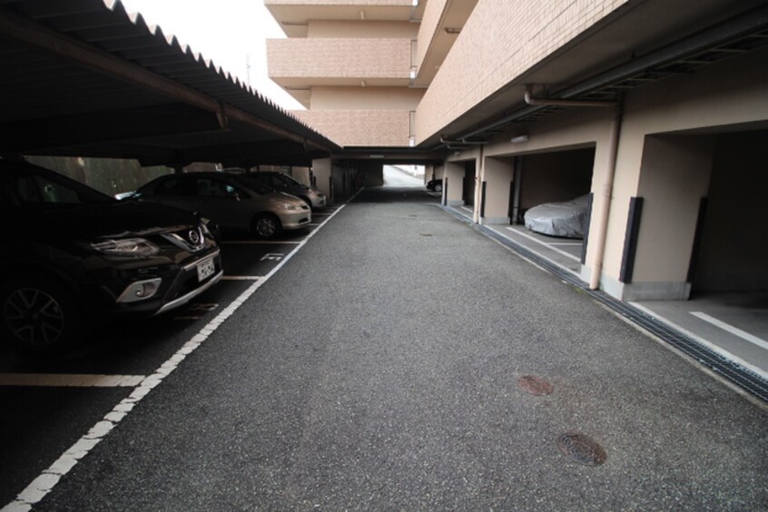駐車場 アルウエットグランドステ－ジ