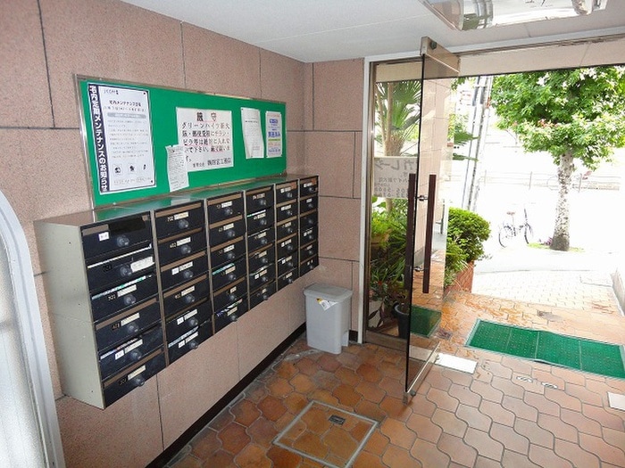 エントランス部分 グリ－ンハイツ新大阪