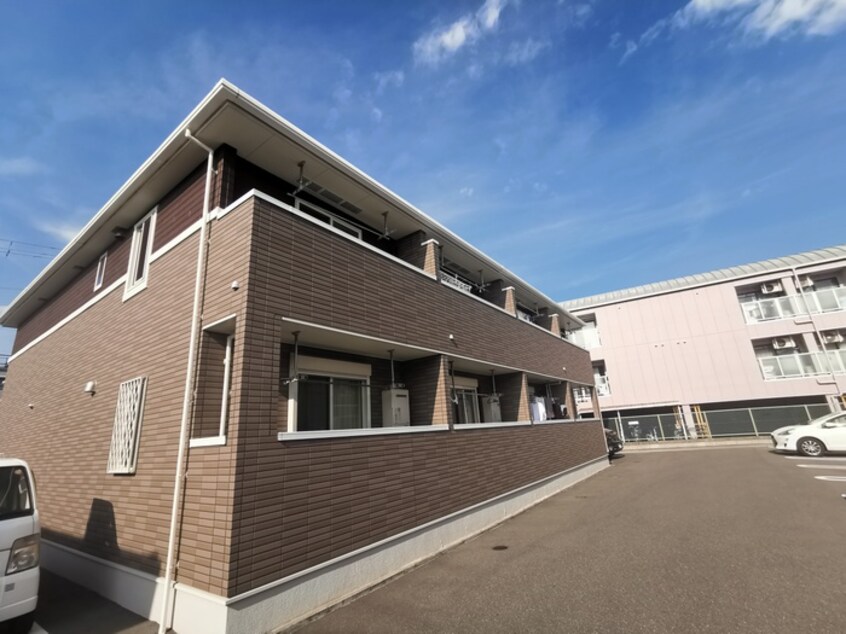 外観写真 ﾌﾗﾜｰﾀｳﾝﾊｲﾄﾞﾚｲﾝｼﾞｱ