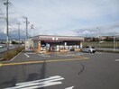 セブンイレブン枚方長尾荒阪２丁目店(コンビニ)まで282m ﾌﾗﾜｰﾀｳﾝﾊｲﾄﾞﾚｲﾝｼﾞｱ