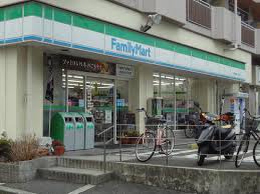 ファミリーマート(コンビニ)まで20m セジュ－ル