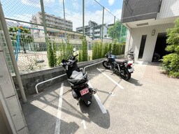 バイク置き場