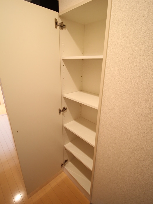 靴箱 ラ・フィ－ネ江坂