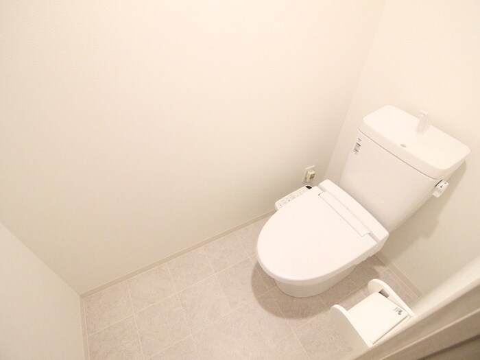 トイレ ヴァンベール御苑前