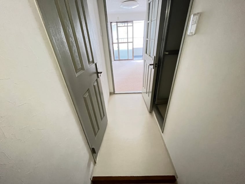 廊下 クレッシェンド岸地