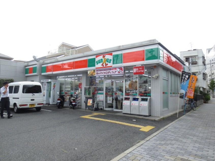 ファミリーマートサンクス(コンビニ)まで766m クレッシェンド岸地