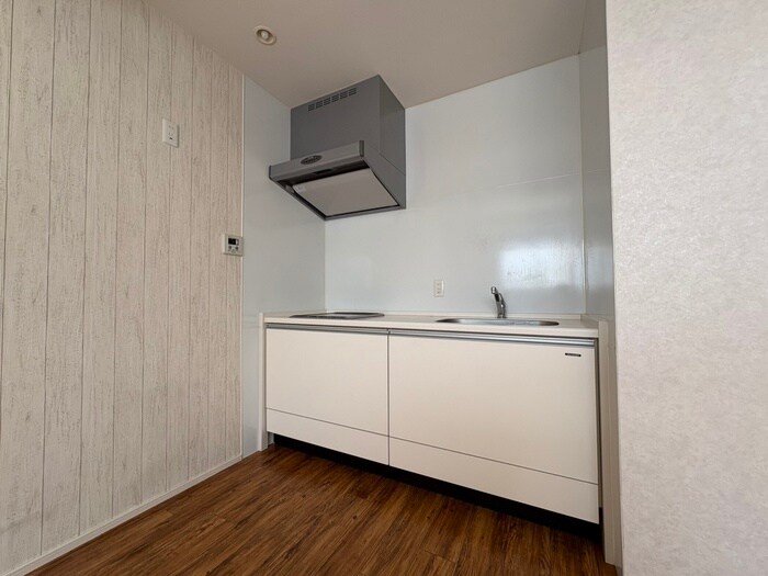 キッチン ＰＲＩＯＲ　ＬＩＢＥＲＴＡ