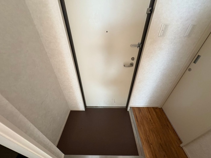 玄関 ＰＲＩＯＲ　ＬＩＢＥＲＴＡ