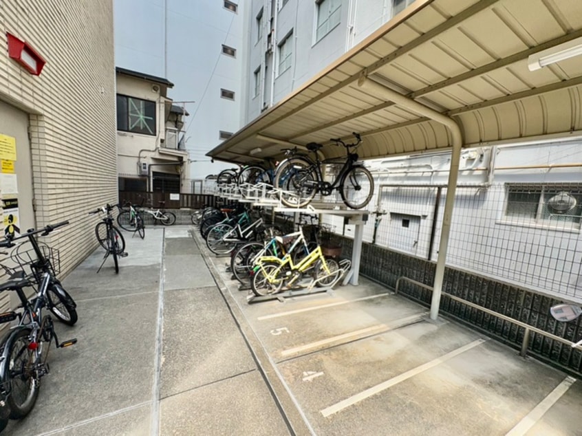 駐輪場 エスティメゾン西天満