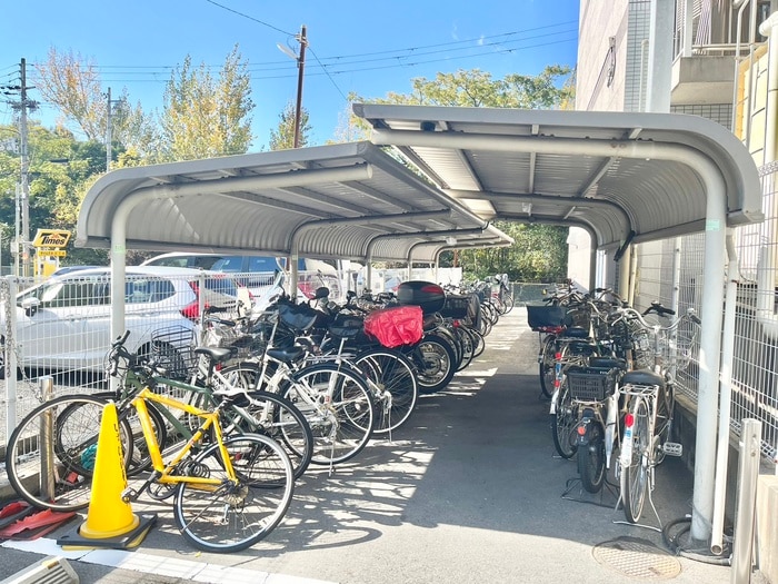 駐輪場 パークリッジ現代