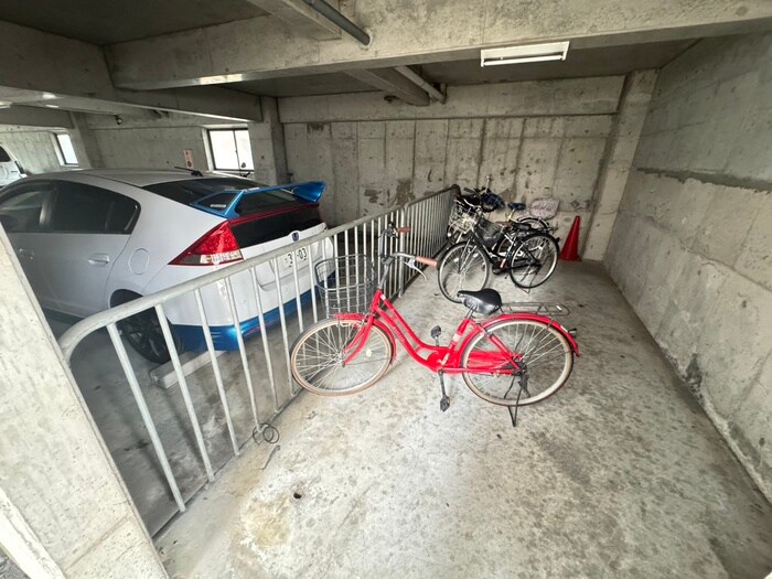 駐輪場 宮ノ前ハイツ