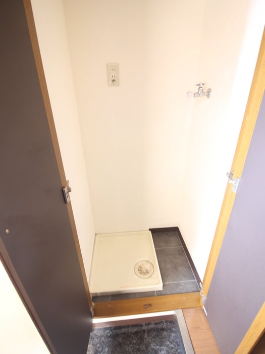 洗濯機置場 コート西中島