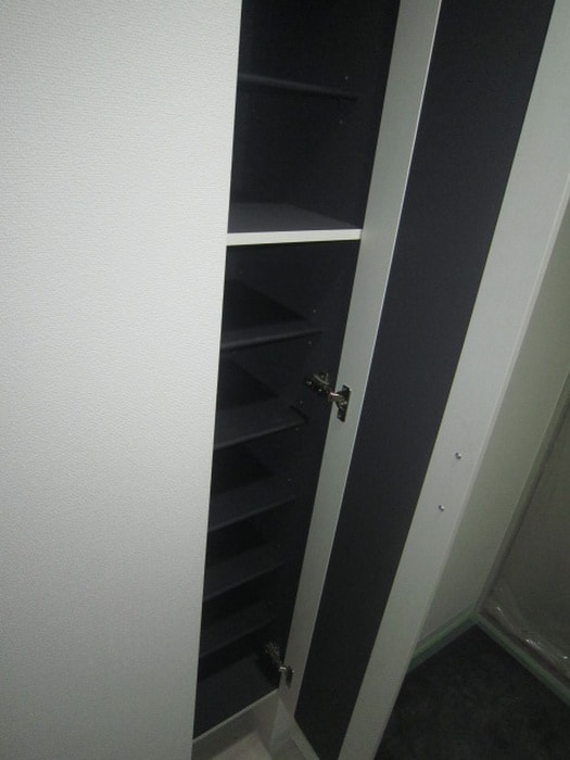 靴箱 Poulownia立花通り