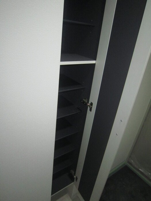 靴箱 Poulownia立花通り