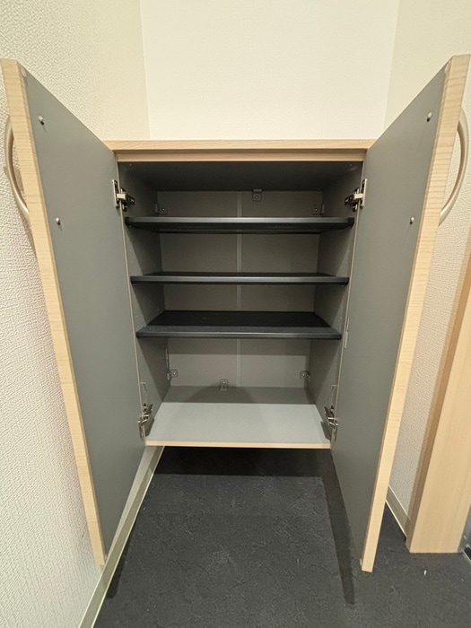 靴箱 ＢＡＤＧＥ瓢箪山