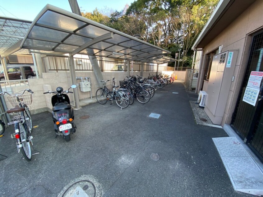 駐輪場 ハイツ宮の森