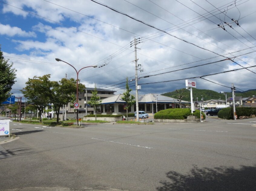 餃子の王将(その他飲食（ファミレスなど）)まで680m アメニティ岩倉