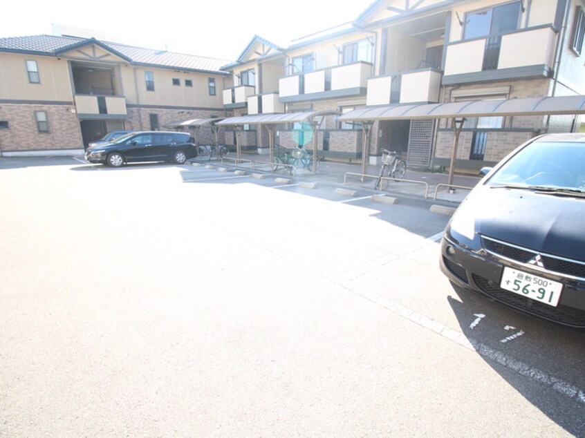 駐車場 シルクコートＡ棟
