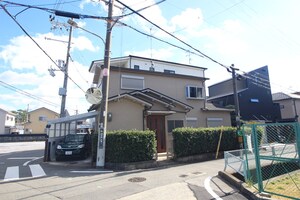 岡本貸家