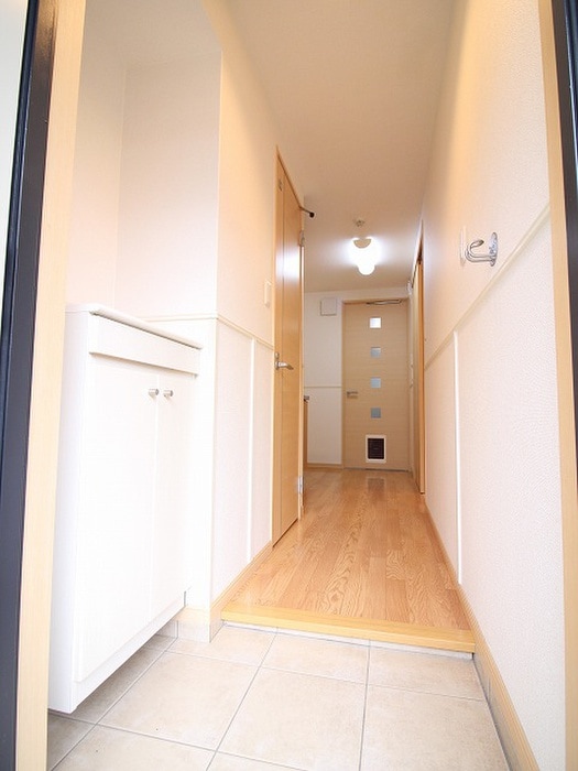 玄関 ノイブル－メ桂川