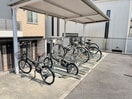 駐輪場 メルシーガーデン坂本