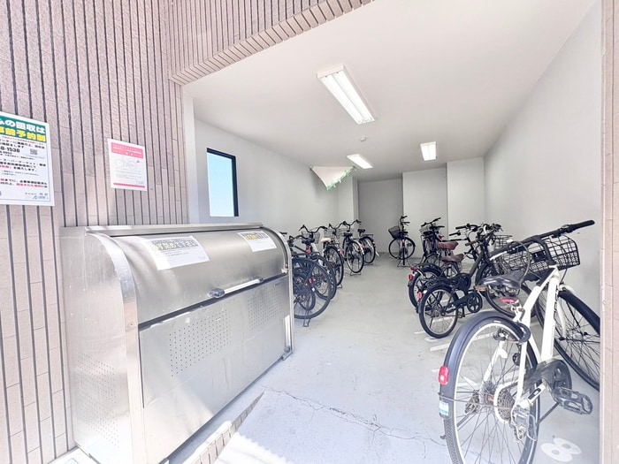 駐輪場 オ－キッドコ－ト北堀江