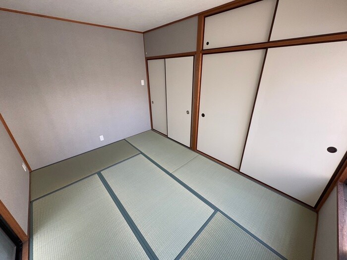 居室 イズミハイツ