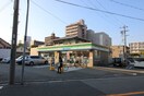 ファミリーマート堺市之町東店(コンビニ)まで280m ミカミビル