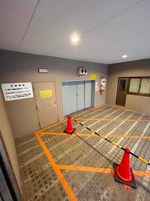 駐車場 ラクメンビル