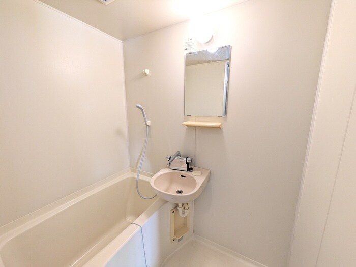 バス／シャワールーム等 リヴネスト