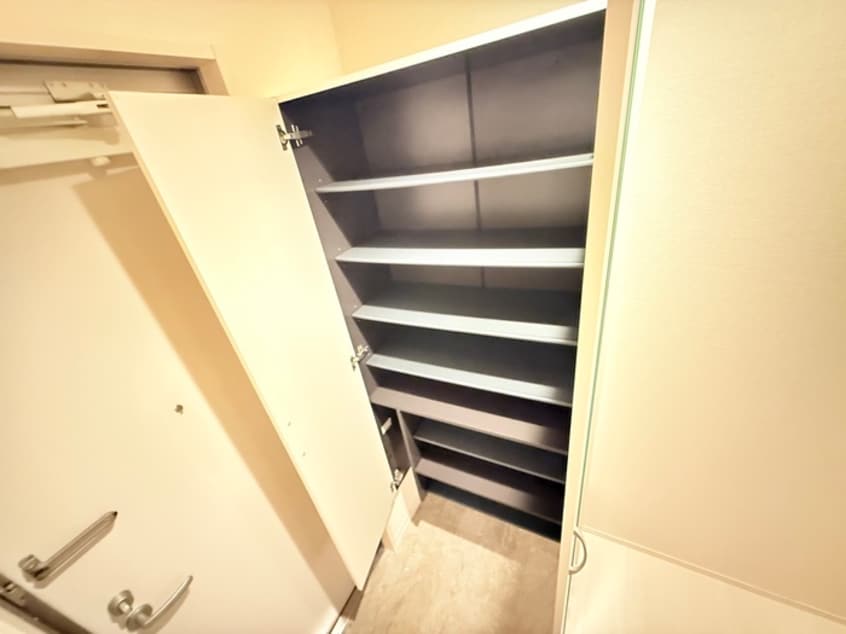 靴箱 ルシエル　メイキラB棟