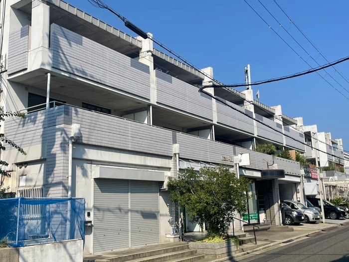 外観写真 エクセル深阪