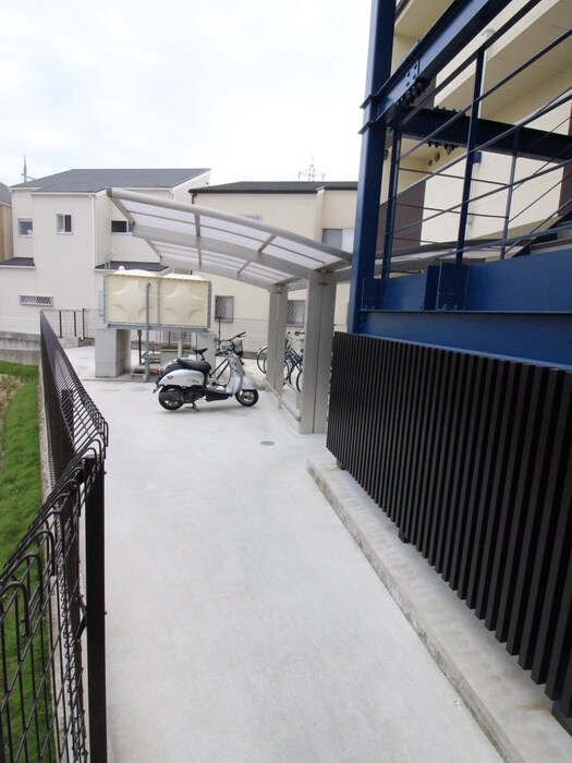 駐輪場 ステラウッド高鷲