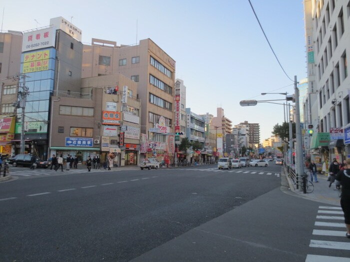 駅前(コンビニ)まで400m サン・バイデ－ン