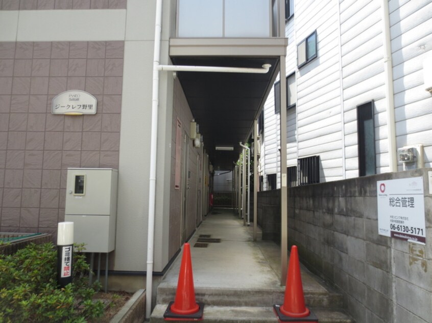 エントランス部分 ジ－クレフ野里