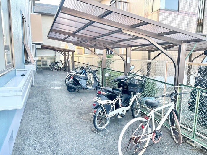 駐輪場 サンライズ羽衣