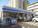 ローソン枚方楠葉花園町店(コンビニ)まで594m MAYUMIウエストサイド楠葉