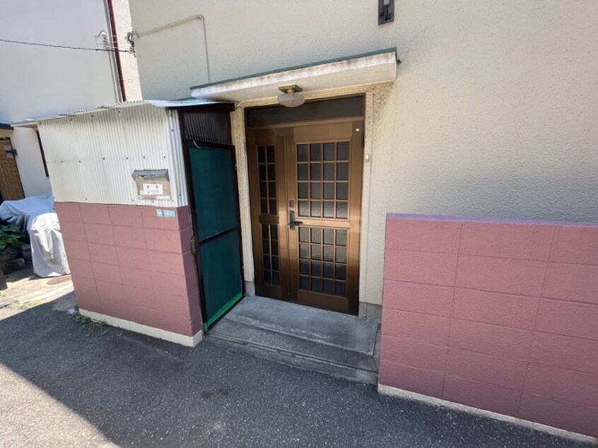 エントランス部分 久保町一戸建