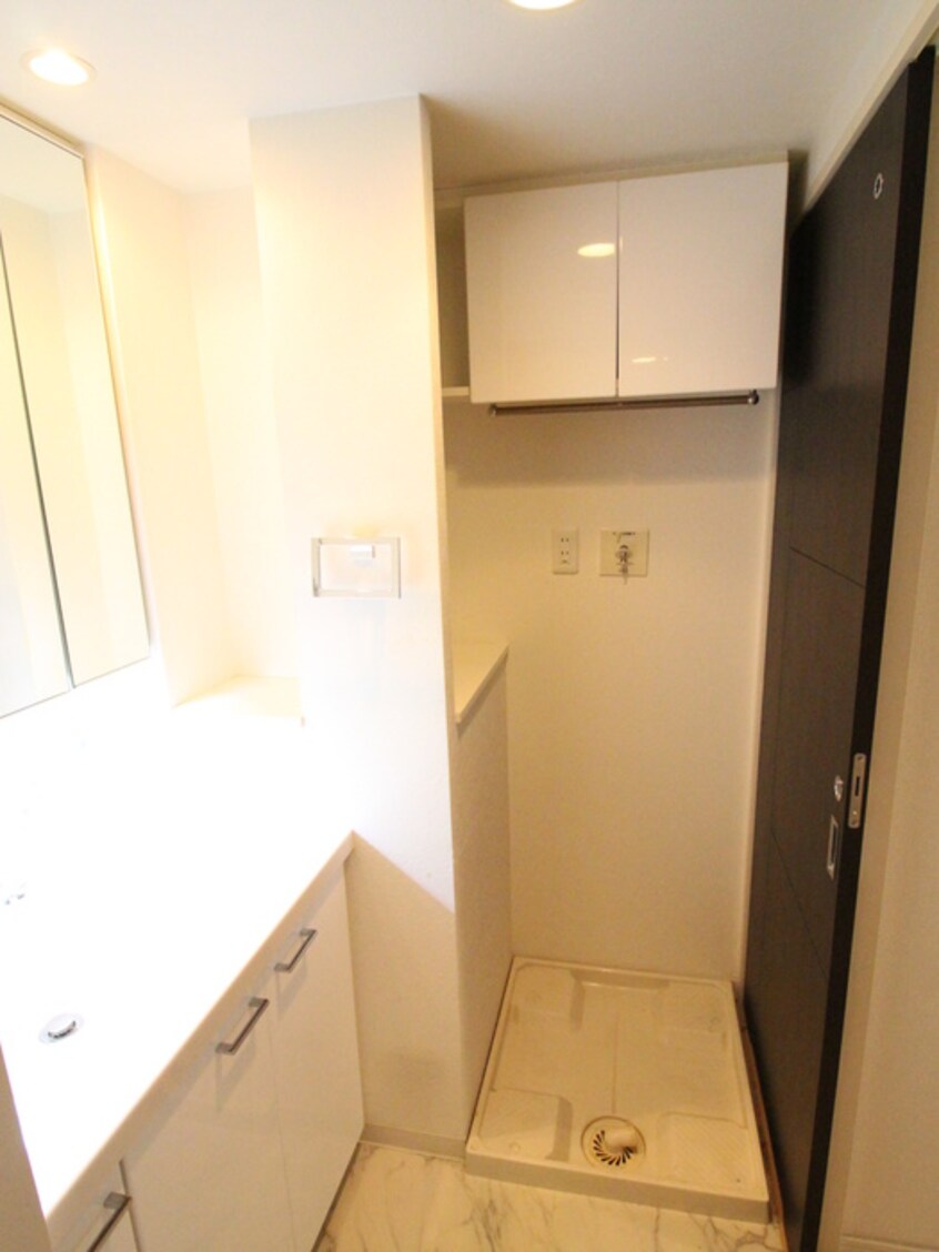 洗濯機置場 CityLife南森町Lavenir(302)