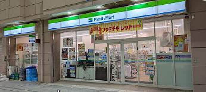 ファミリーマート(コンビニ)まで500m セオリー神戸ウエストゲート