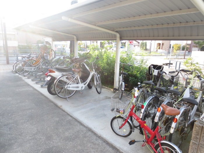 駐輪場 アプロ－ズ