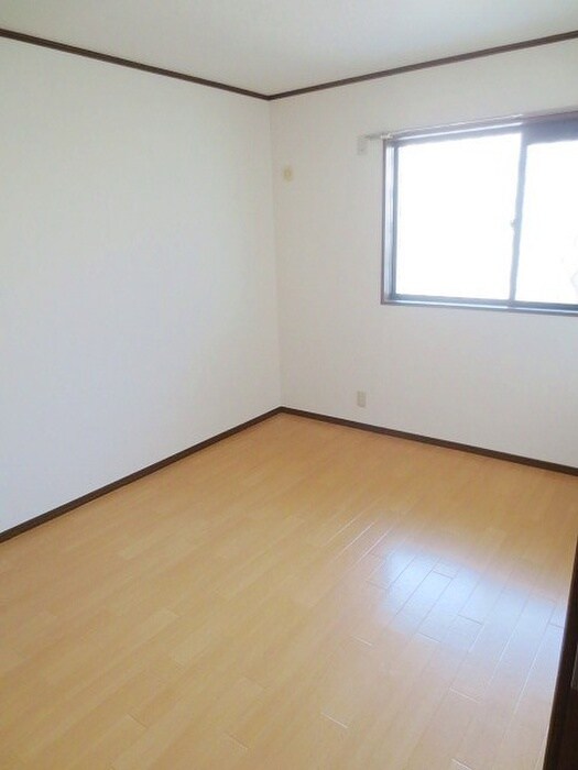 居室 パインステ－ブル