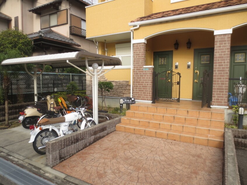 駐輪場 イジュ　デタッチ