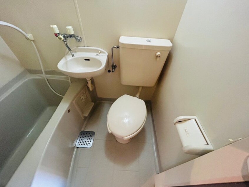 トイレ ラトゥ－ル清水