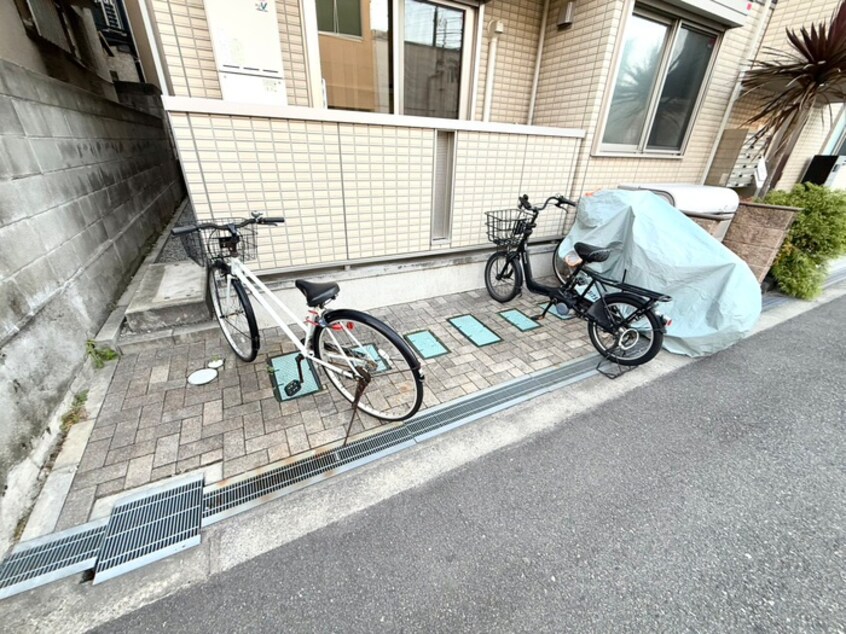 駐輪場 アムール姫島