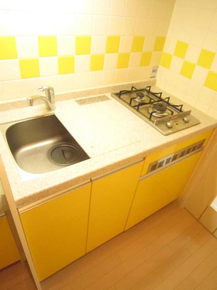 キッチン ﾌﾟﾚｻﾝｽ京都三条大橋雅殿(４０２)